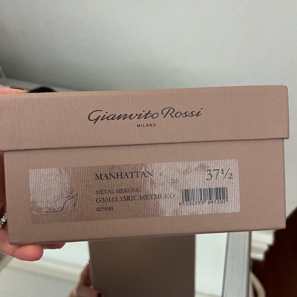 Brand New Giavanti Rossi Never Worn